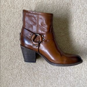 Frye Melissa bucket boot size 8 1/2